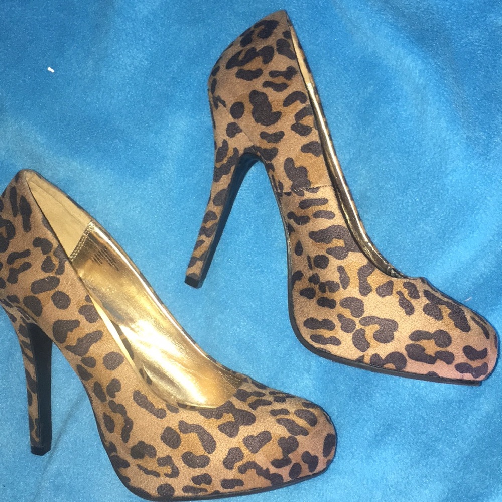 Woman’s high heel shoe